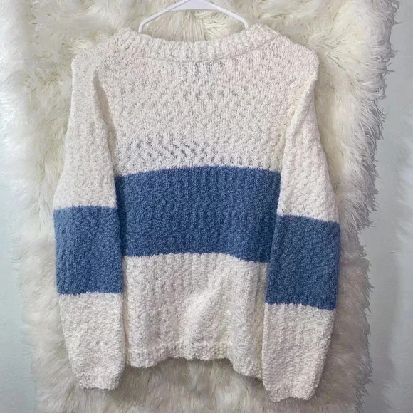 Knox Rose Colorblock Sweater Blue/White NWT - Picture 3 of 6